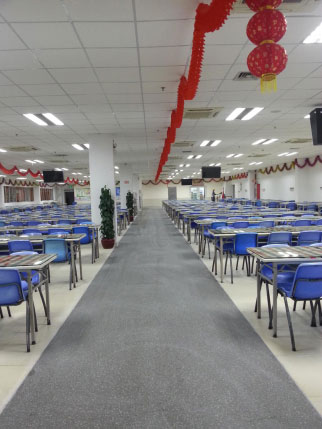 基础地面平整度与塑胶地板铺设效果